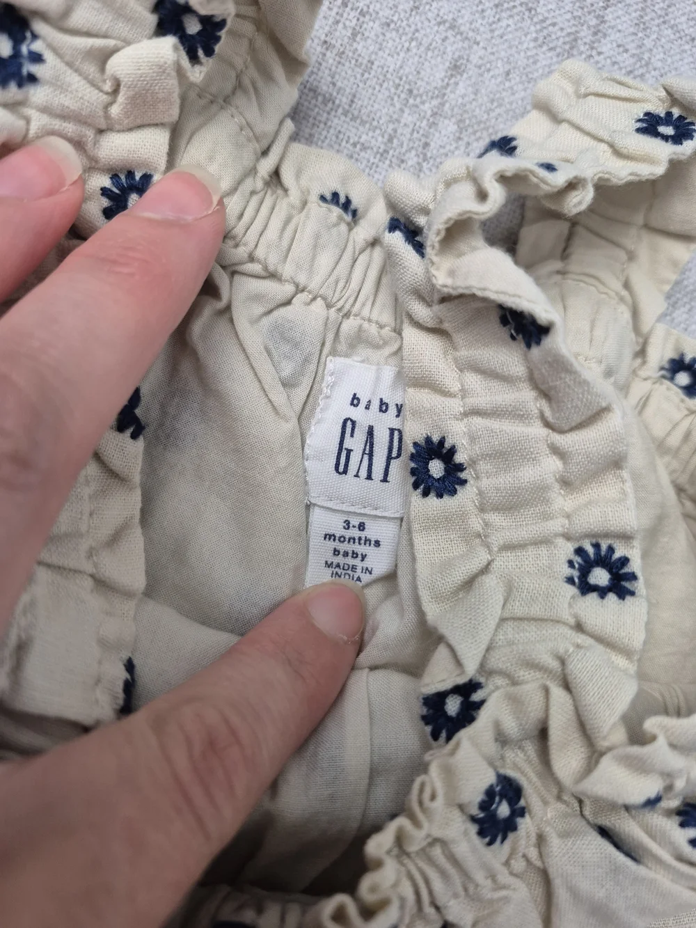 babyGAP Embroidered Floral Linen Blend Top & Diaper Cover Set 3-6M